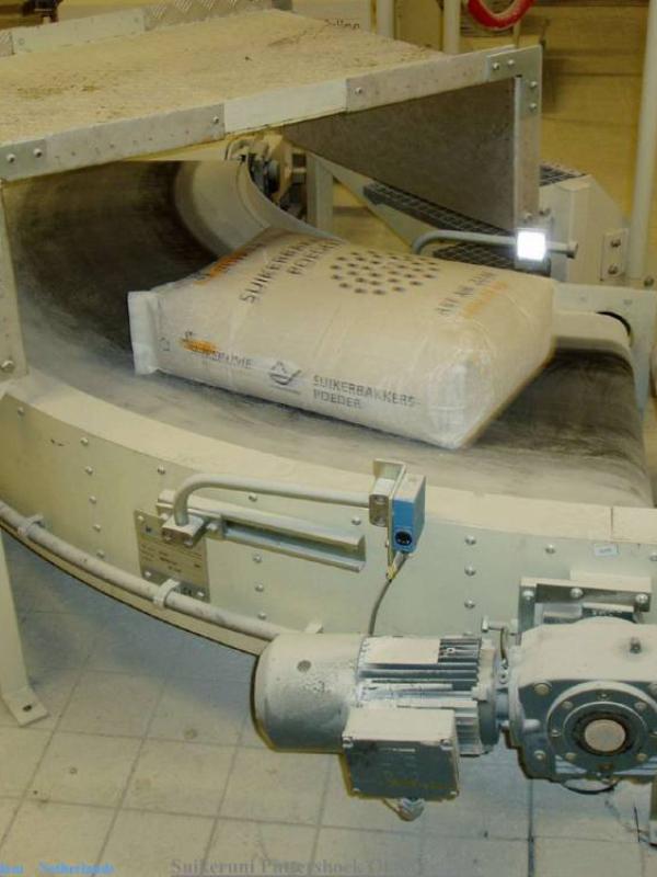 Transport of bags with round conveyor Type R